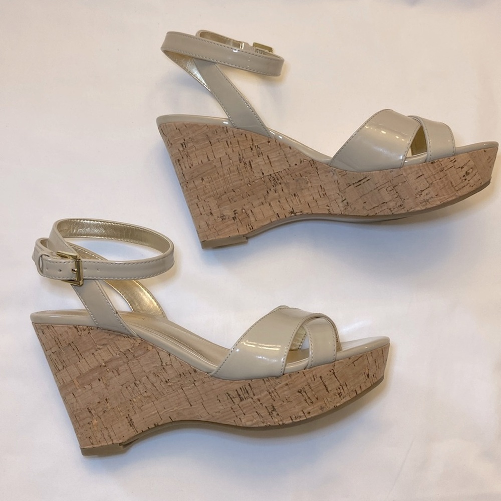 Marc Fisher cork wedge tan 8.5 M